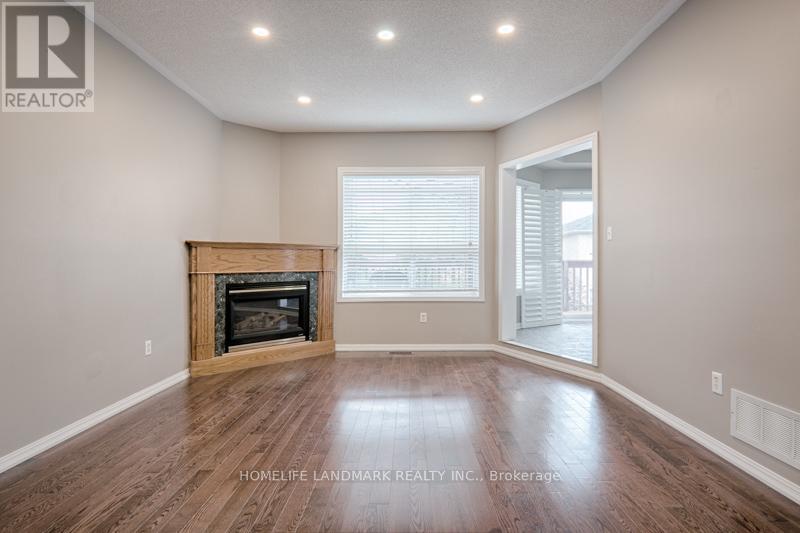 813 Stonehaven Avenue, Newmarket, Ontario L3X 2K3 - Photo 5 - N13472658