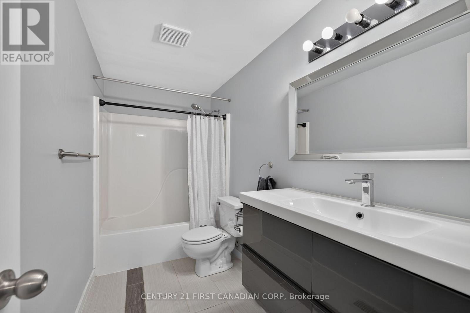 55 - 70 Chapman Court, London North, Ontario  N6G 4Z4 - Photo 22 - X13473206
