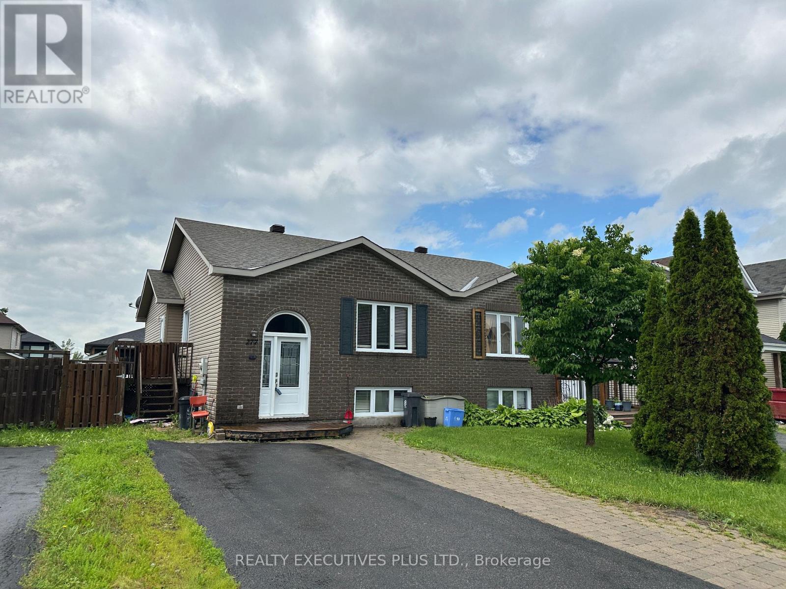 277 Trillium Circle, Alfred And Plantagenet, Ontario  K0A 3K0 - Photo 1 - X13472998