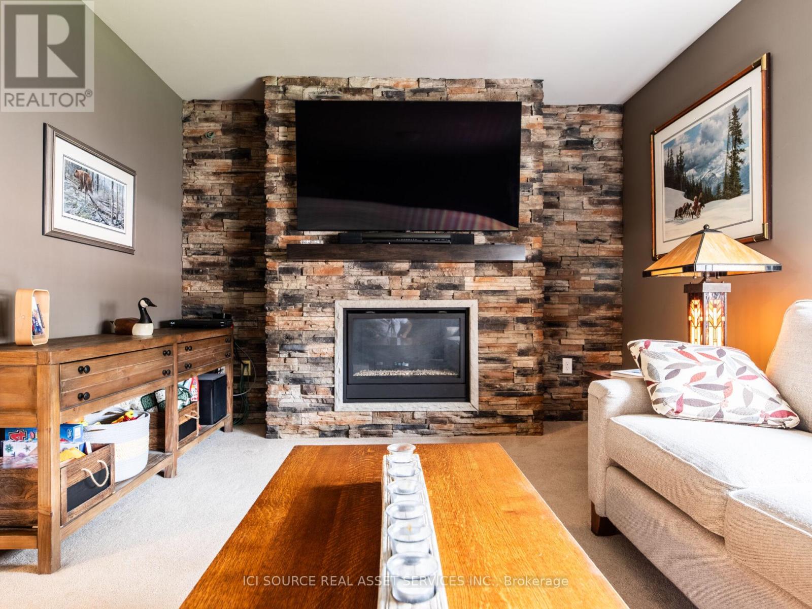 1352 Coleman Crescent, Innisfil, Ontario  L9S 0G5 - Photo 4 - N13472860