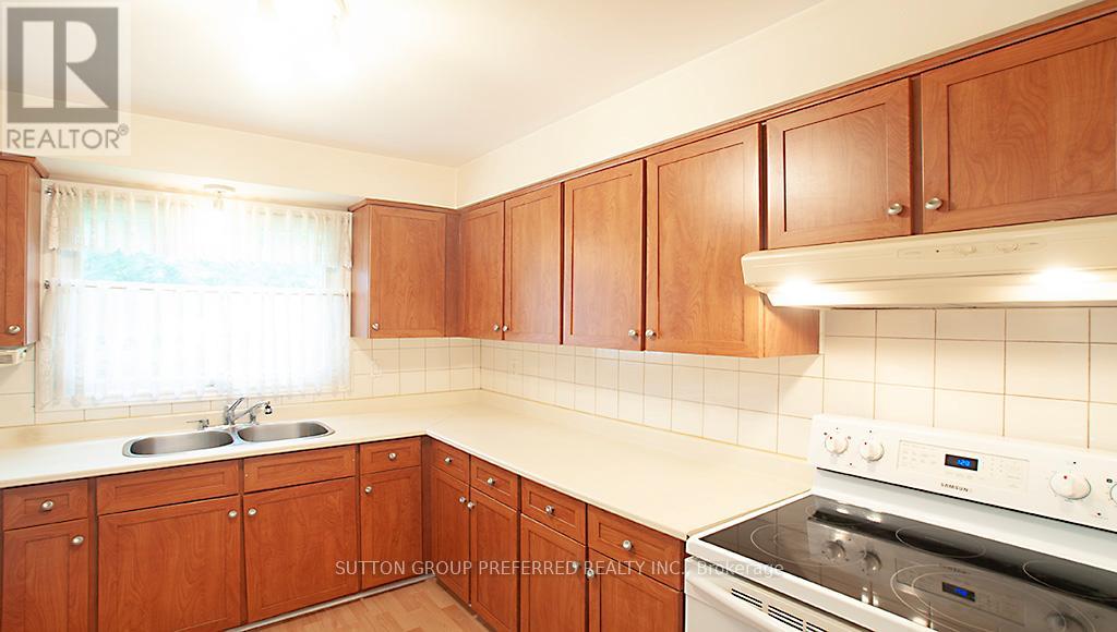 4 Ranchwood Crescent, London North, Ontario  N6G 3A2 - Photo 6 - X13473824