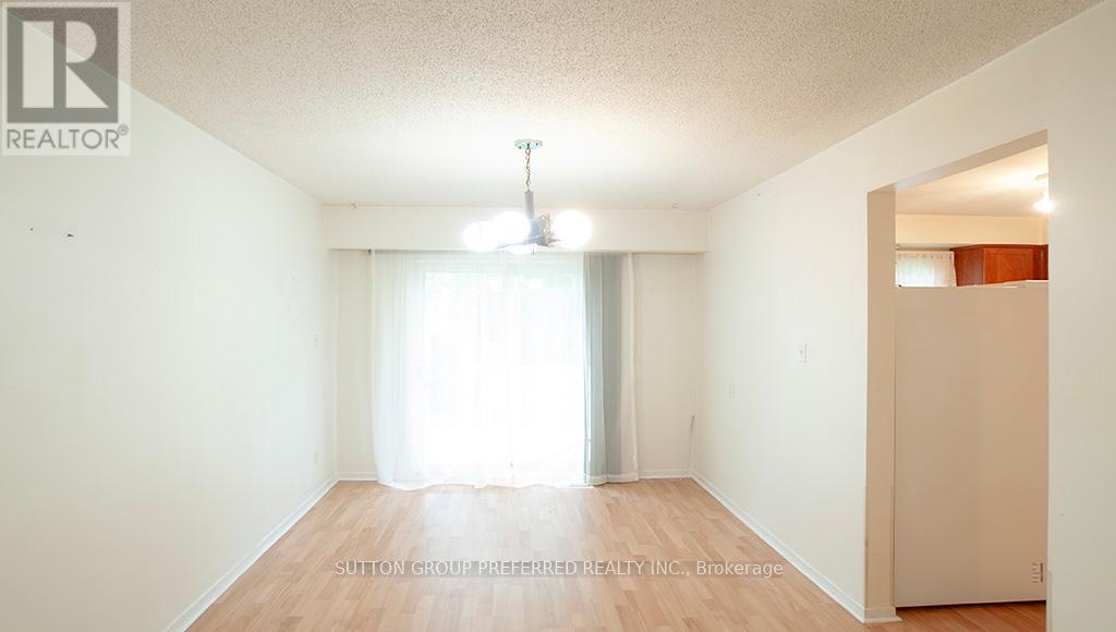 4 Ranchwood Crescent, London North, Ontario  N6G 3A2 - Photo 4 - X13473824