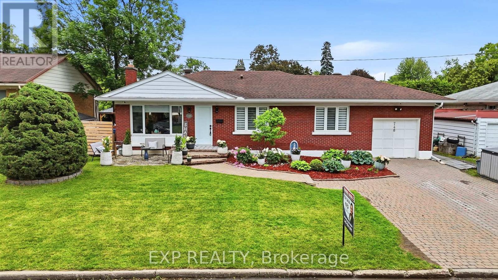 748 WESTON DRIVE, Ottawa, Ontario