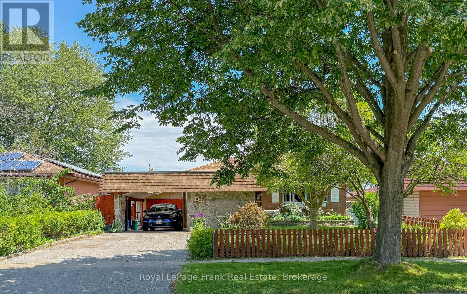 259 Nipigon Street, Oshawa, Ontario  L1J 4N8 - Photo 2 - E13473176