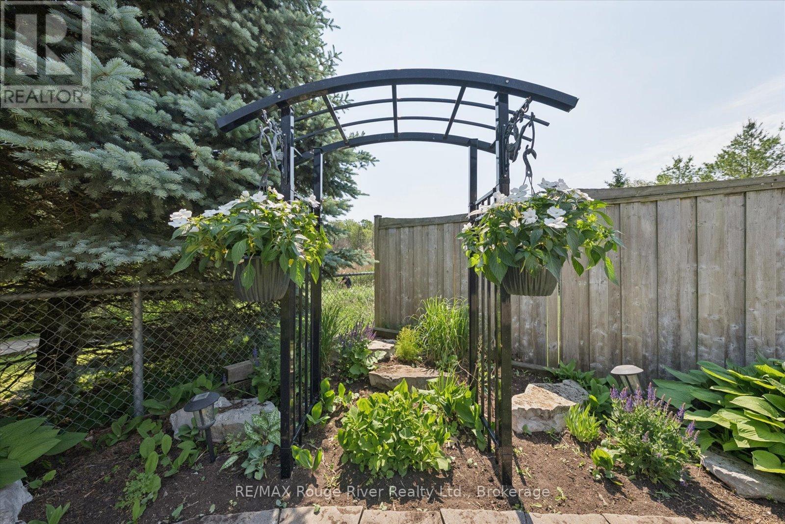 131 Guildwood Drive, Clarington, Ontario  L1C 5C7 - Photo 31 - E13473546
