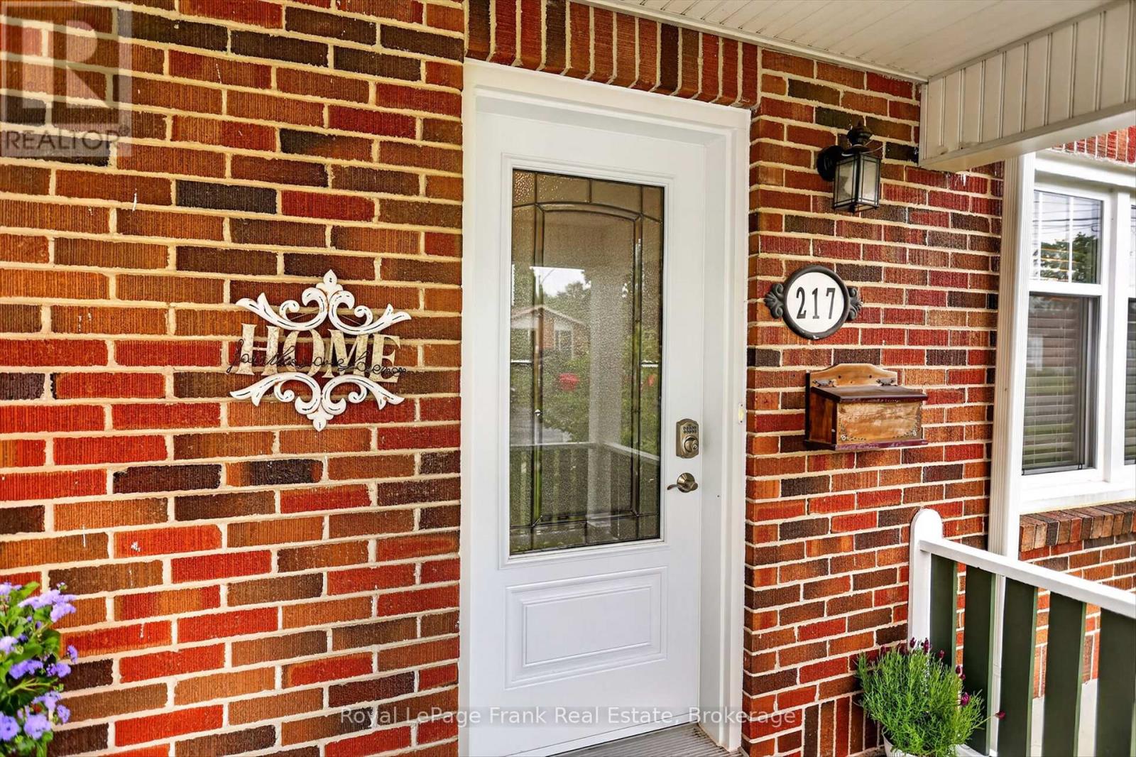 217 Mcclennan Street, Peterborough, Ontario  K9H 5H8 - Photo 4 - X13467212