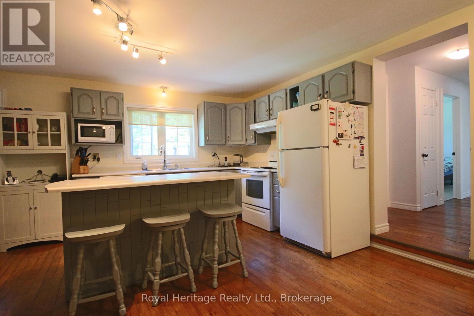 15 Oakwood Drive, Kawartha Lakes (Verulam), Ontario  K0M 1N0 - Photo 10 - X13472832