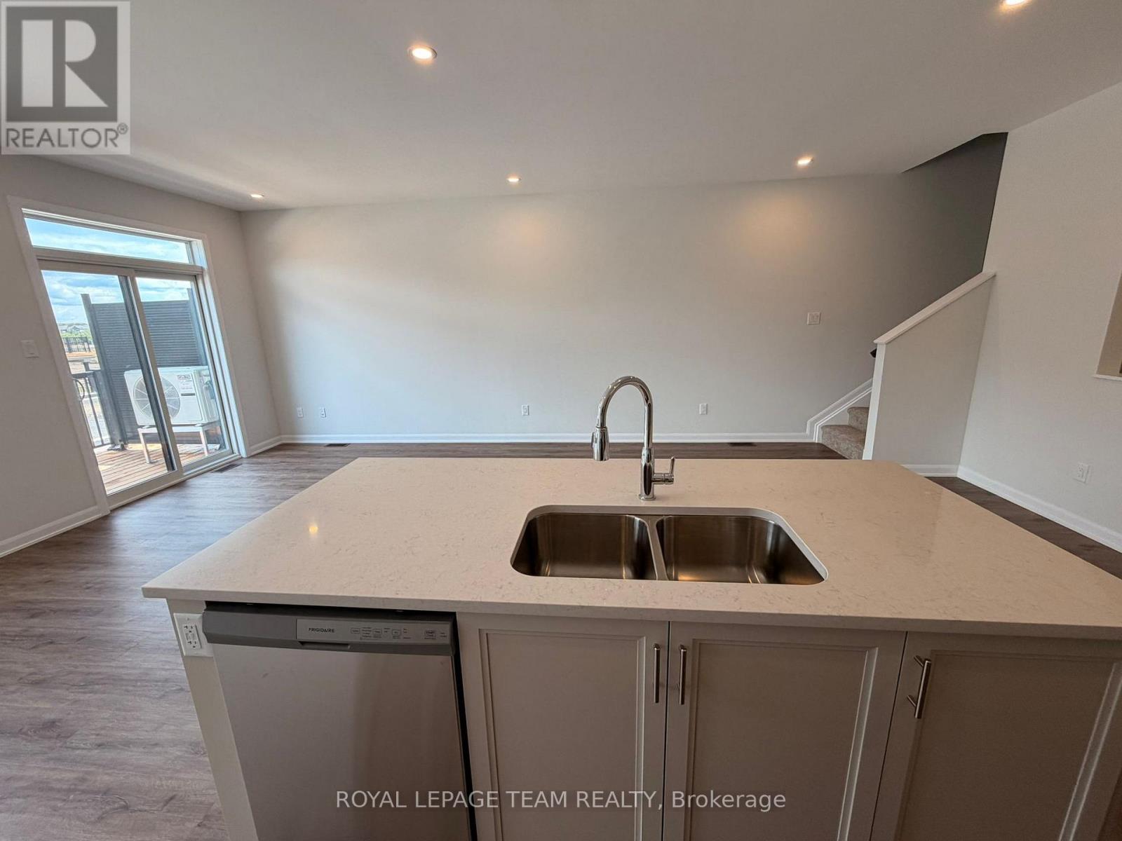 377 Bankside Way, Ottawa, Ontario K2J 7M8 - Photo 11 - X13475552