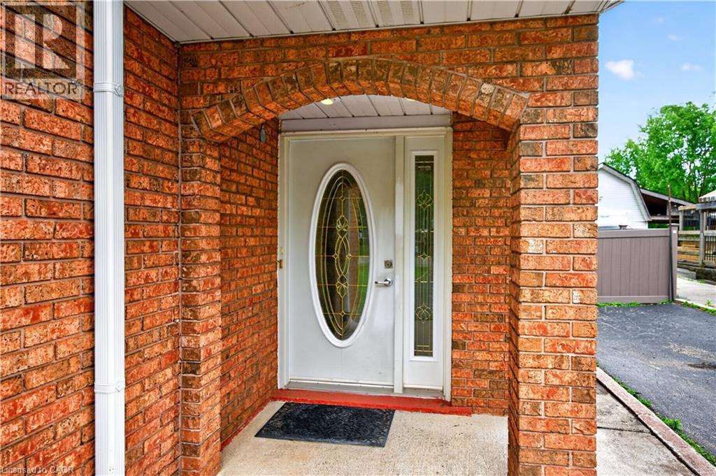 294 Jones Road Unit# 1- Upper, Stoney Creek, Ontario  L8E 5L8 - Photo 3 - 40841739