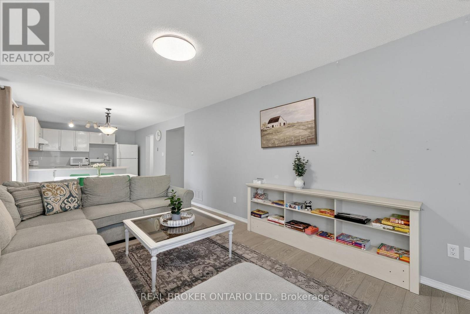 Upper - 1895 Applewood Avenue, Innisfil, Ontario  L9S 1W2 - Photo 14 - N13472962