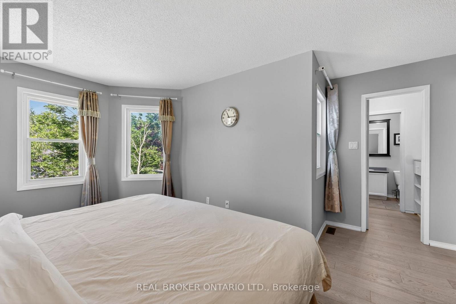 Upper - 1895 Applewood Avenue, Innisfil, Ontario  L9S 1W2 - Photo 16 - N13472962