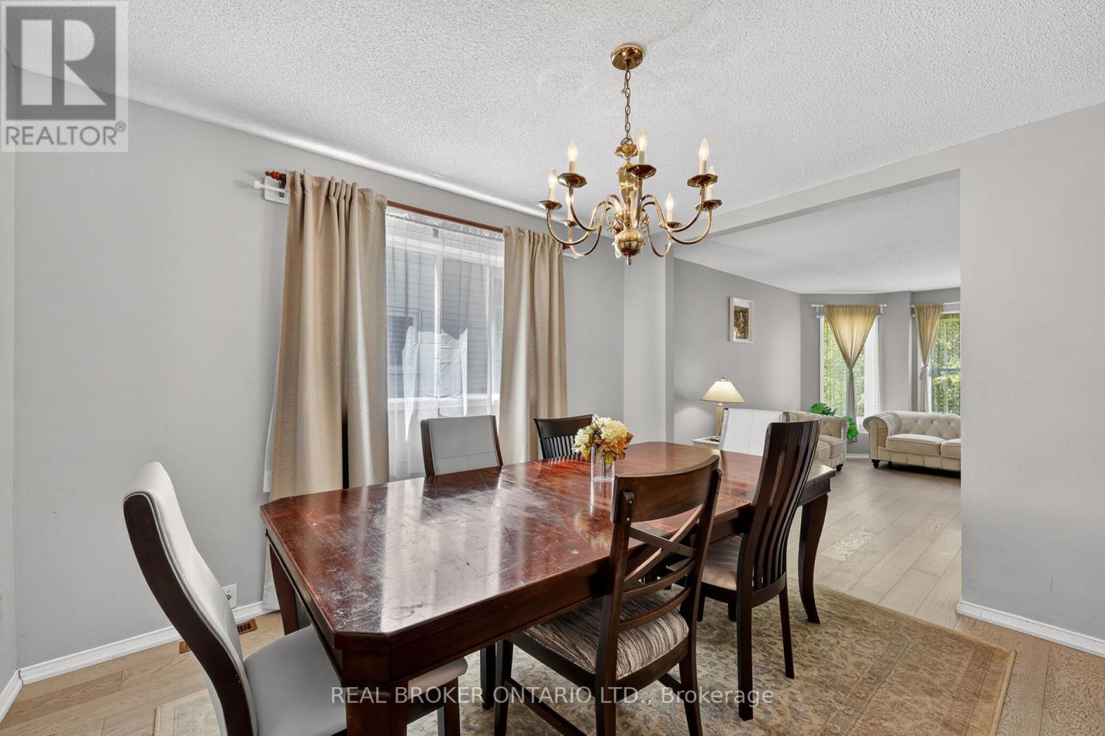 Upper - 1895 Applewood Avenue, Innisfil, Ontario  L9S 1W2 - Photo 6 - N13472962