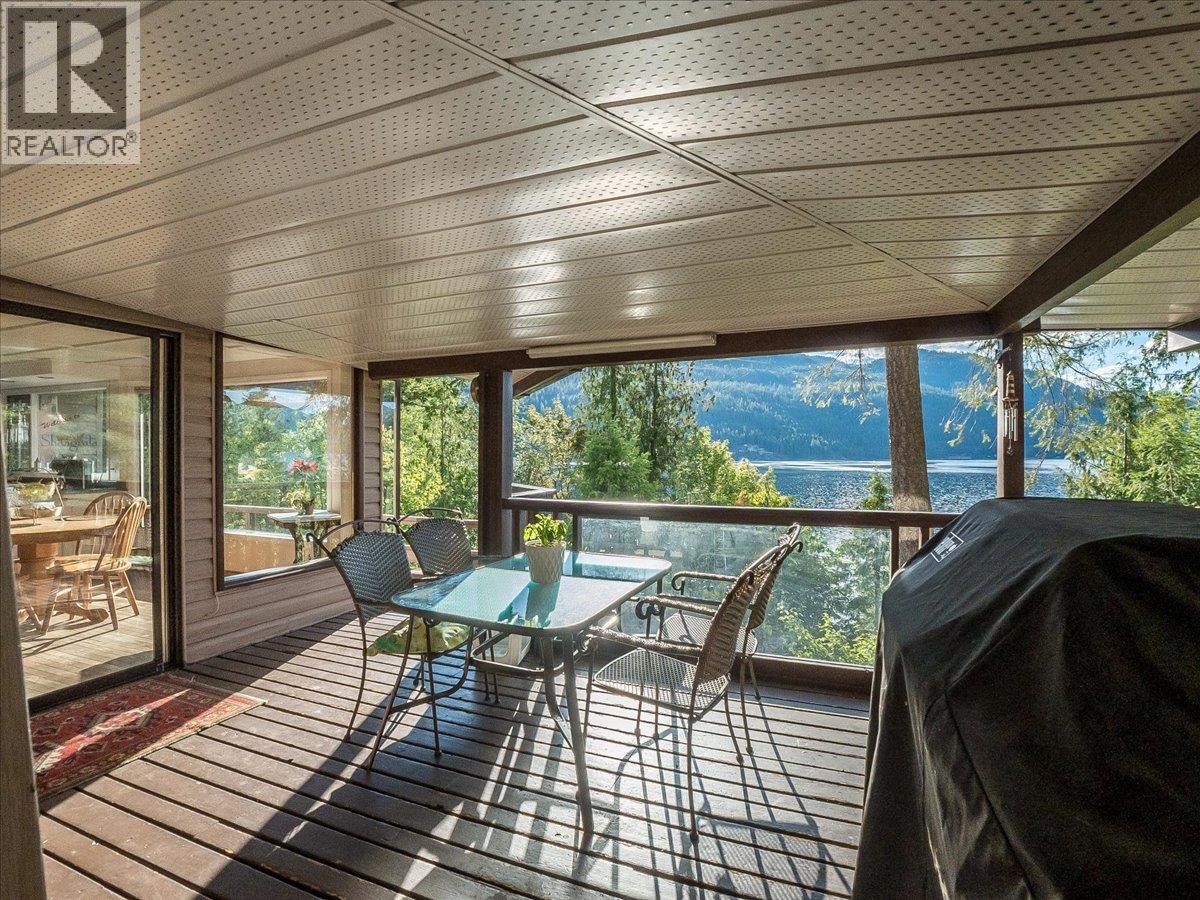 2071 Massie Road, Christina Lake, British Columbia  V0H 1E2 - Photo 17 - 10392296