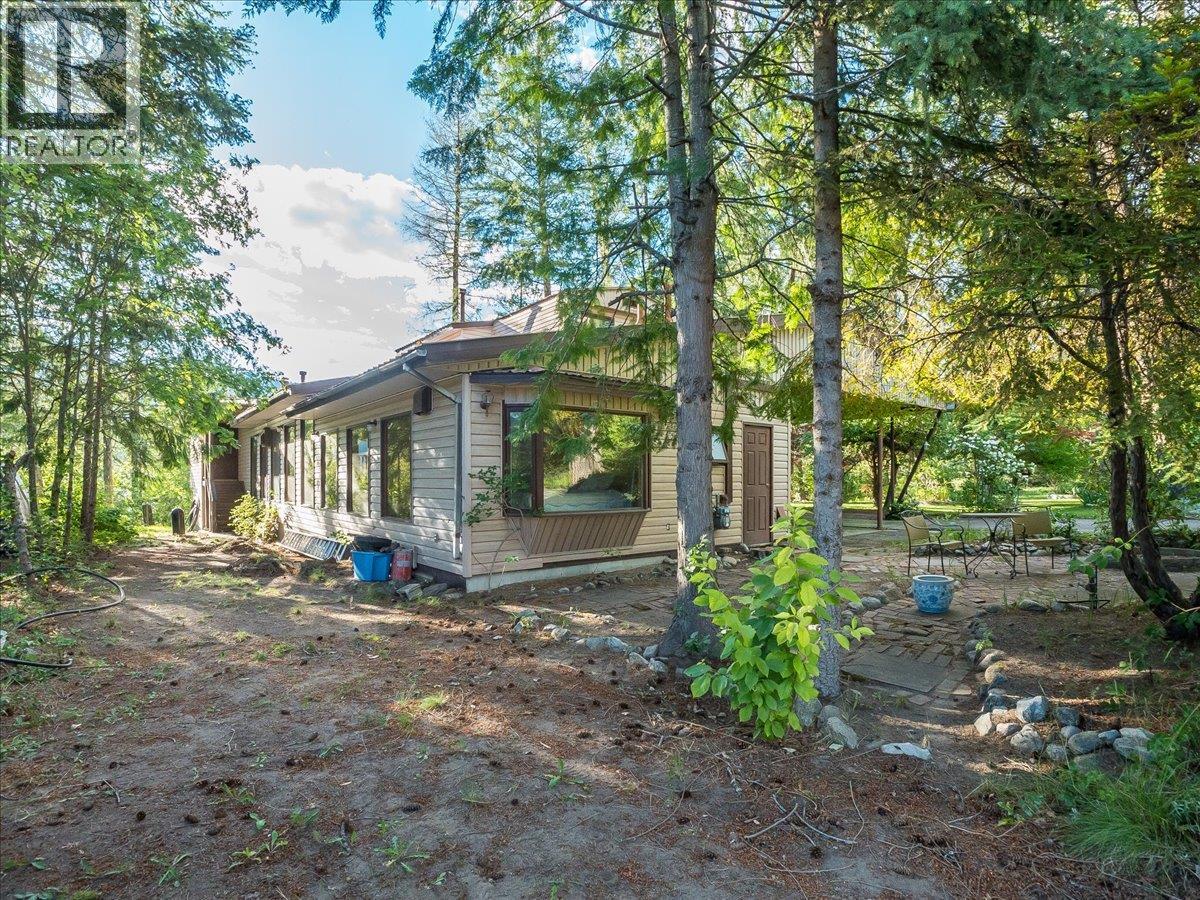 2071 Massie Road, Christina Lake, British Columbia  V0H 1E2 - Photo 57 - 10392296