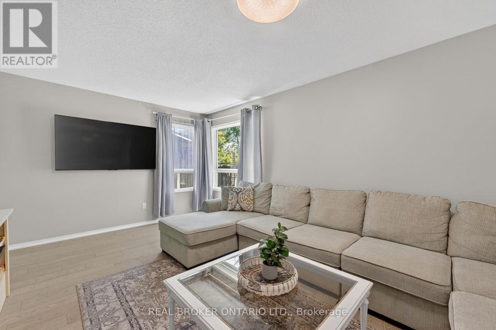 Upper - 1895 Applewood Avenue, Innisfil, Ontario  L9S 1W2 - Photo 13 - N13472962