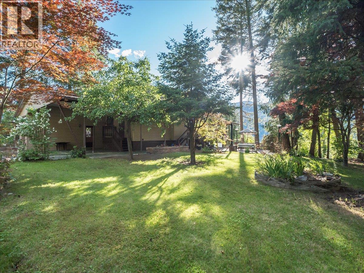 2071 Massie Road, Christina Lake, British Columbia  V0H 1E2 - Photo 58 - 10392296