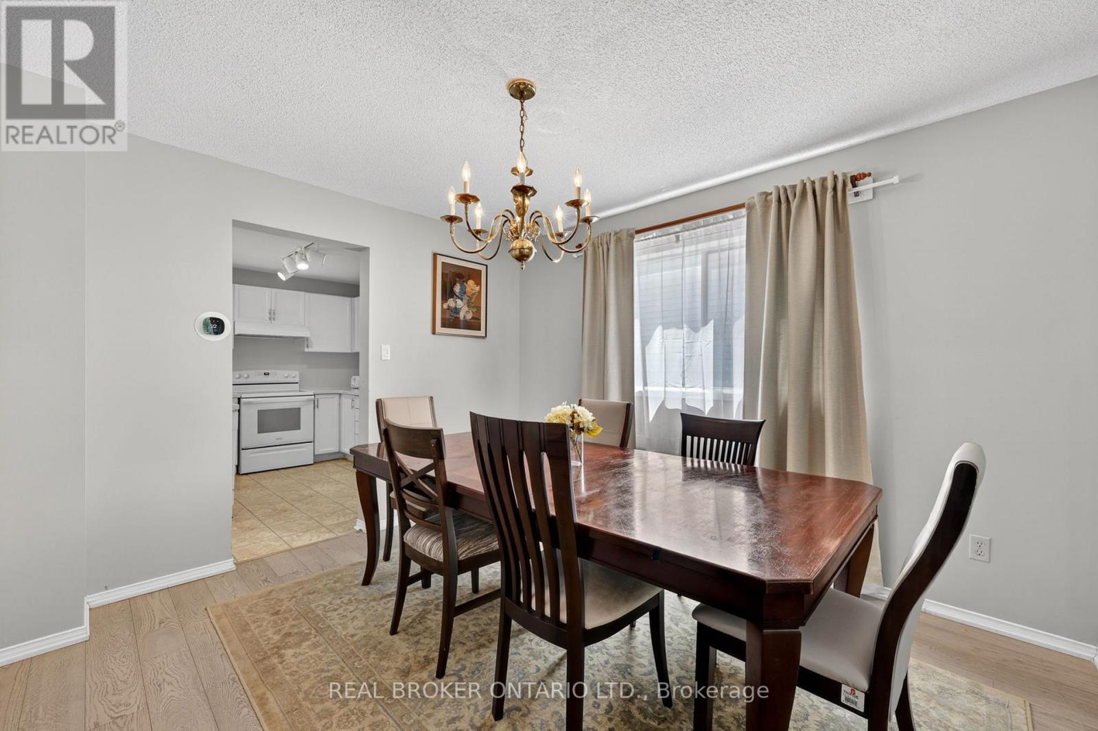 Upper - 1895 Applewood Avenue, Innisfil, Ontario  L9S 1W2 - Photo 5 - N13472962