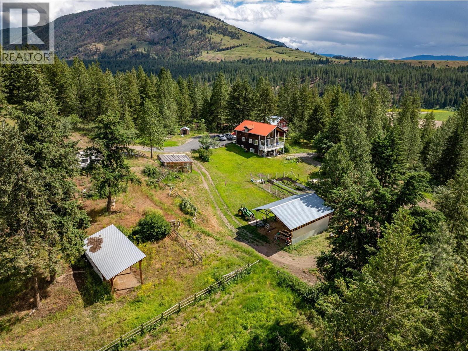3230 Salmon River Road, Salmon Arm, British Columbia  V1E 3H9 - Photo 2 - 10380319