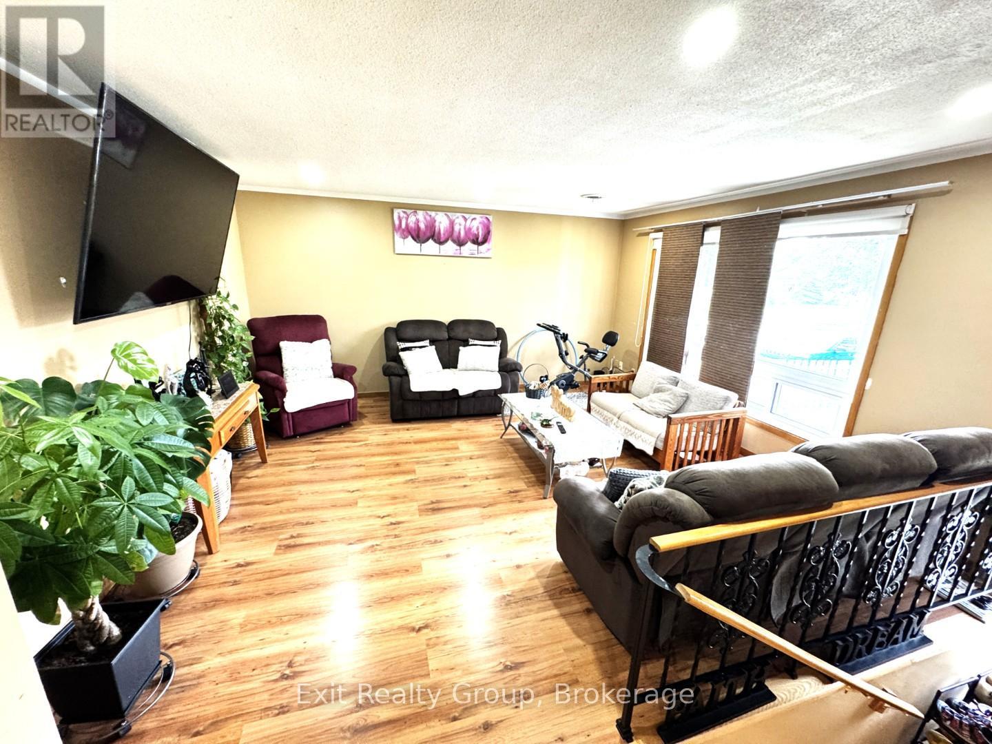 30 Alfred Street, Quinte West, Ontario  K8V 2B1 - Photo 3 - X13473120