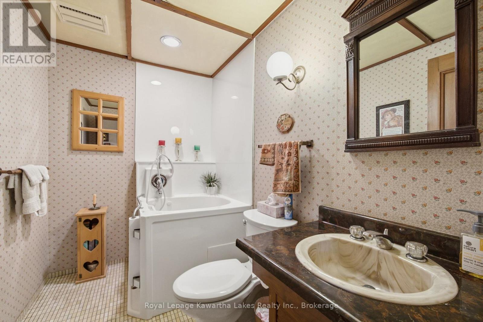 136 Oliver's Road, Kawartha Lakes, Ontario  K0M 1A0 - Photo 27 - X13473184