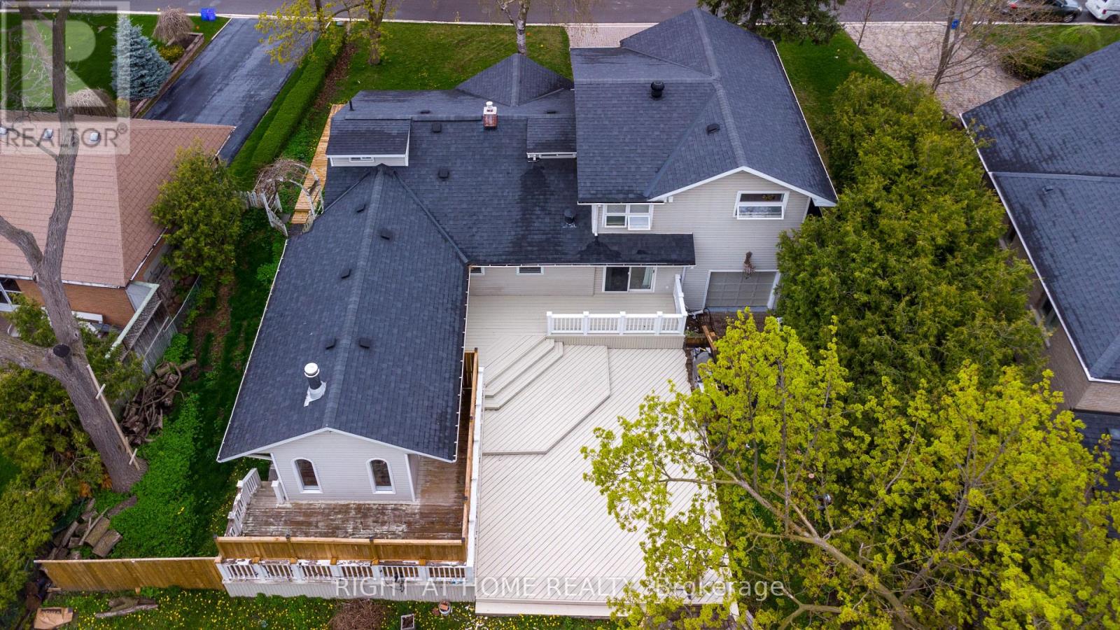 120 Wright Street, Richmond Hill, Ontario L4C 4A5 - Photo 2 - N13473010