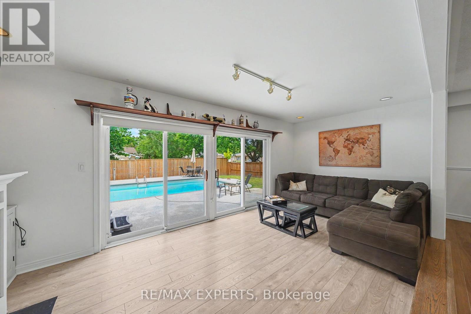 32 Oak Court, Aurora, Ontario  L4G 3J6 - Photo 19 - N13473100