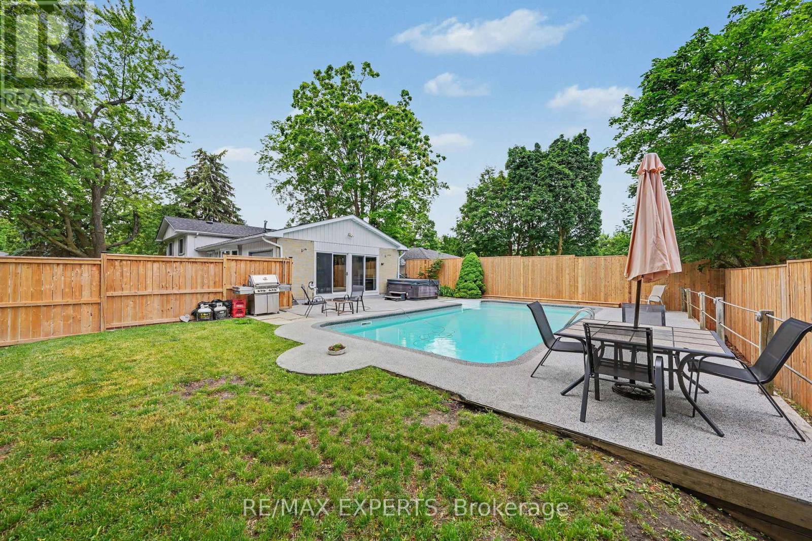 32 Oak Court, Aurora, Ontario  L4G 3J6 - Photo 34 - N13473100