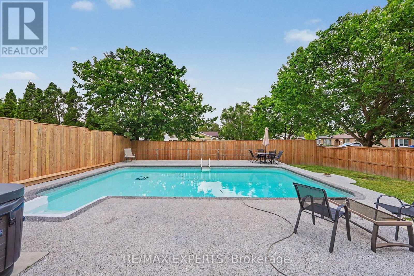 32 Oak Court, Aurora, Ontario  L4G 3J6 - Photo 31 - N13473100