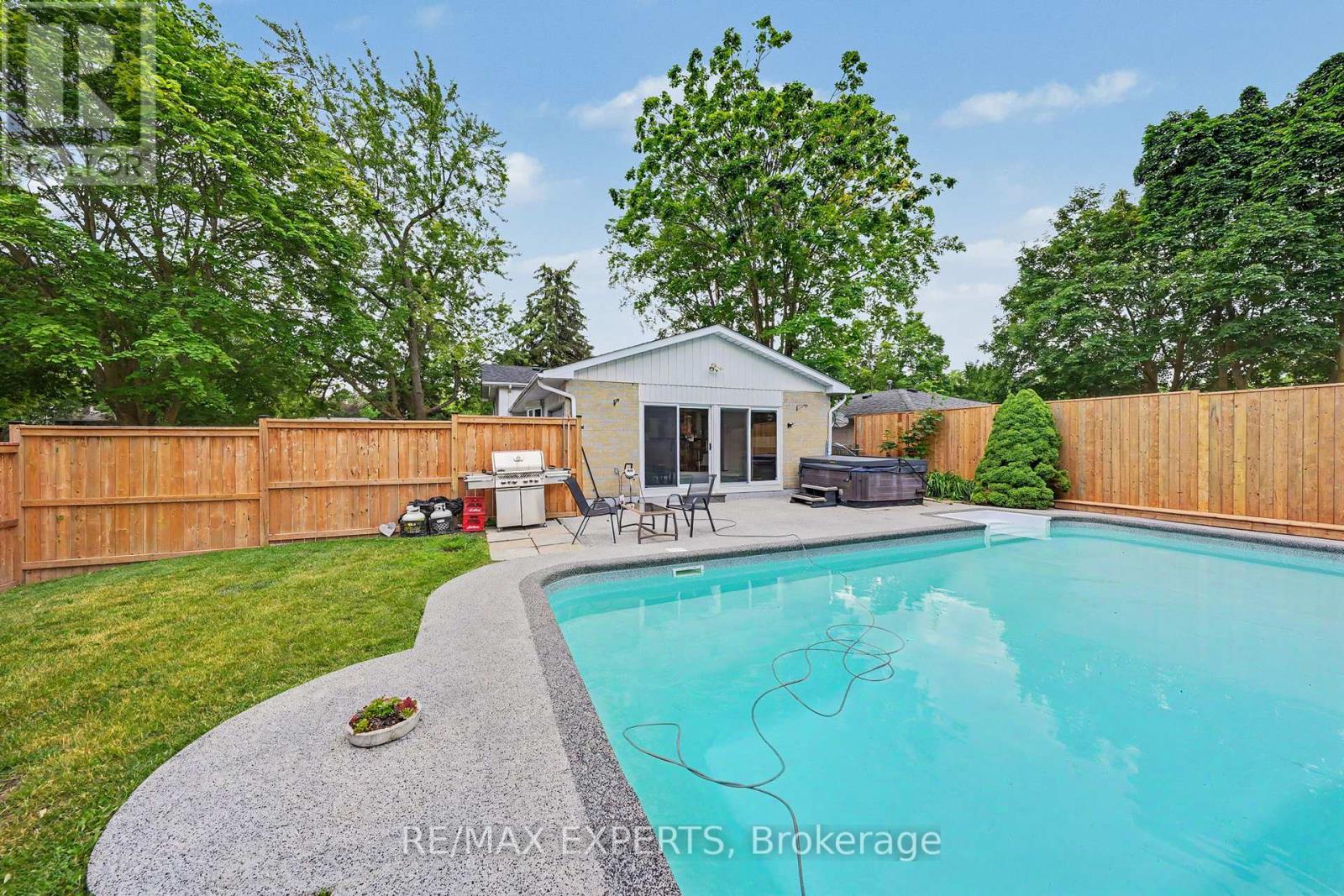 32 Oak Court, Aurora, Ontario  L4G 3J6 - Photo 36 - N13473100