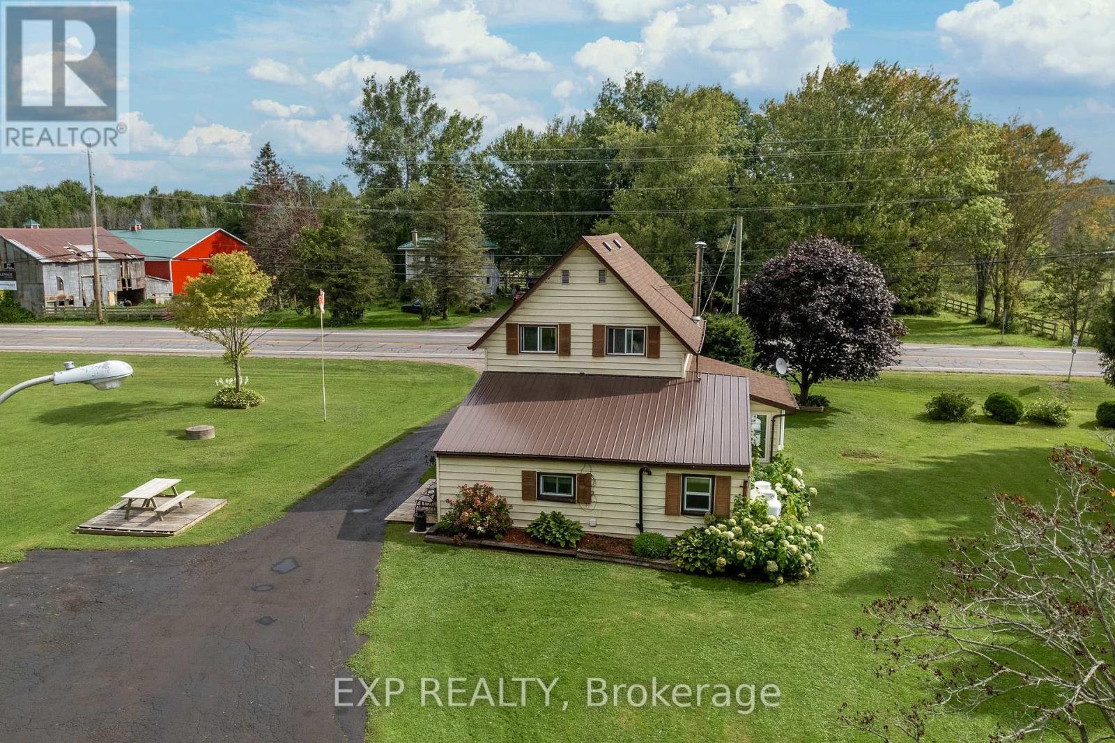 21331 Loyalist Parkway, Prince Edward County, Ontario  K0K 1L0 - Photo 15 - X13473680