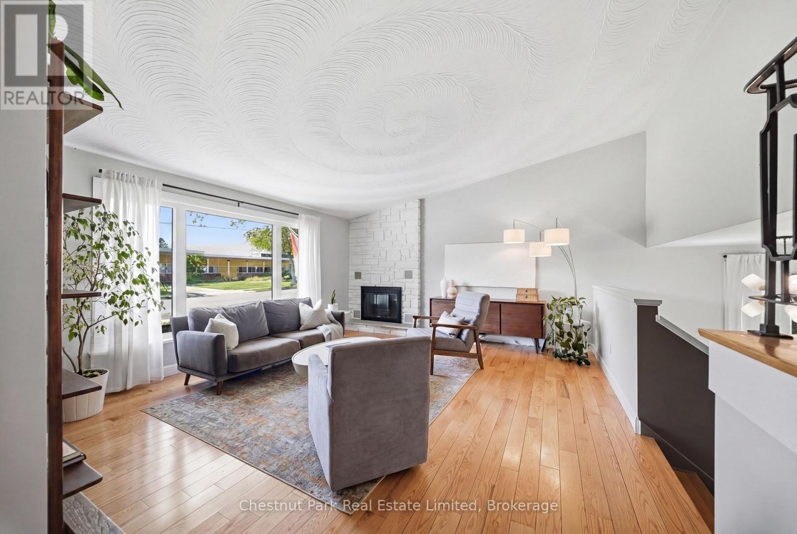 32 Barker Street, Prince Edward County, Ontario  K0K 2T0 - Photo 6 - X13473678