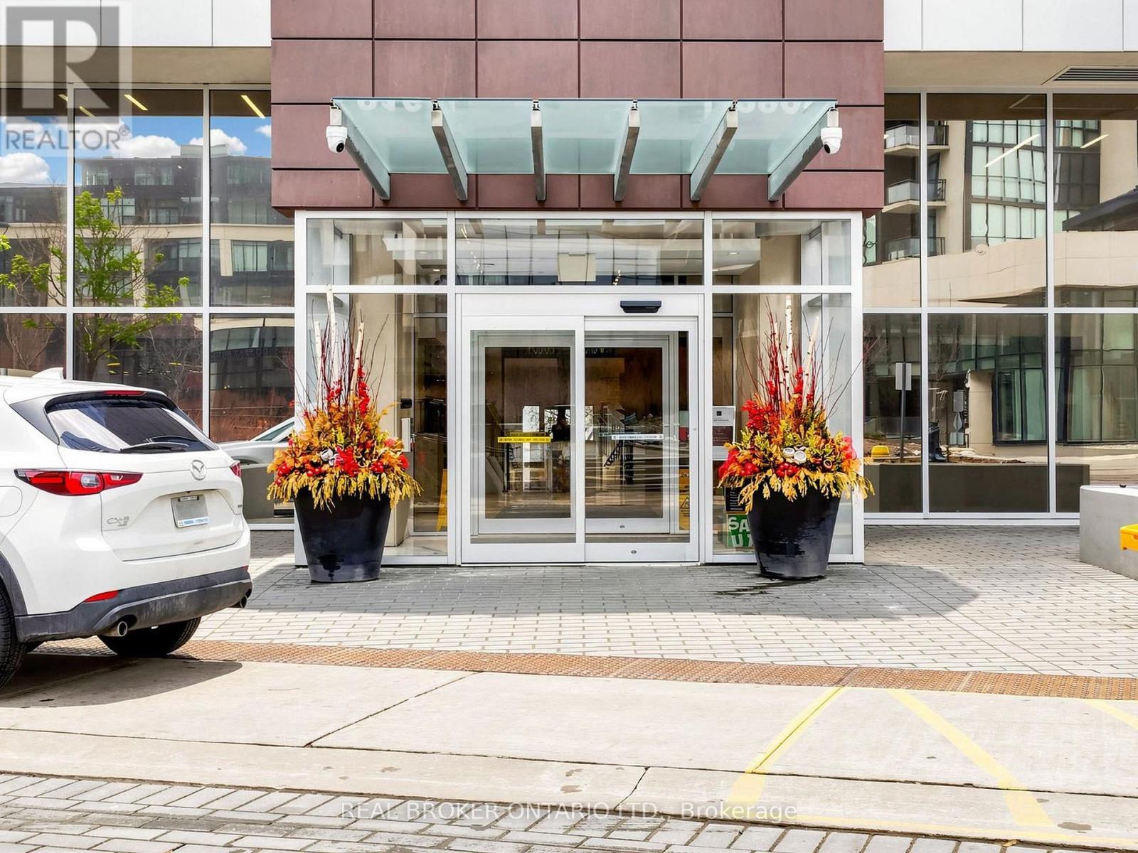 3305 - 2908 Highway 7 Road, Vaughan, Ontario L4K 1V5 - Photo 4 - N13473280