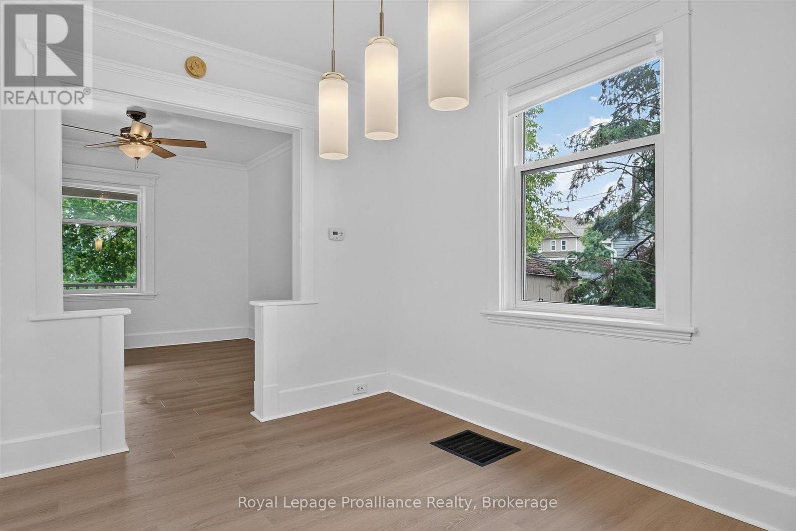367 Edinburgh Street, Peterborough, Ontario  K9H 3G1 - Photo 3 - X13474184