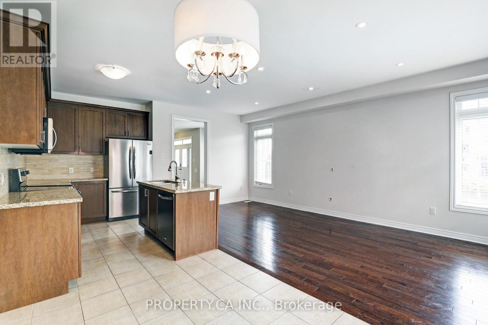 41 Spruce Pine Crescent, Vaughan, Ontario L6A 4T3 - Photo 12 - N13473488