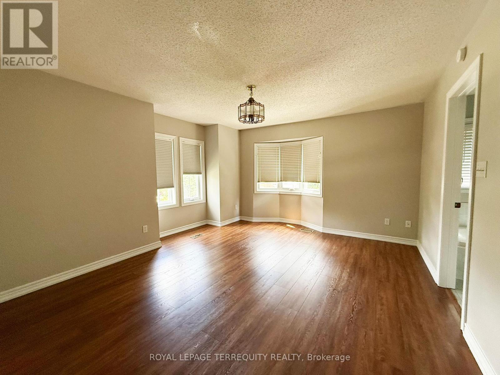 34 - 190 Harding Blvd W Boulevard, Richmond Hill, Ontario L4C 0J9 - Photo 2 - N13473578
