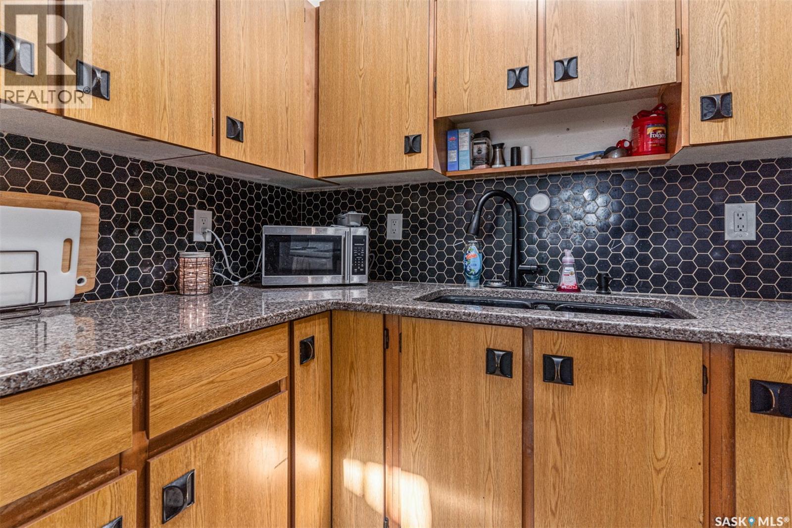 837 Kingsmere Boulevard, Saskatoon, Saskatchewan  S7J 4C4 - Photo 7 - SK040311
