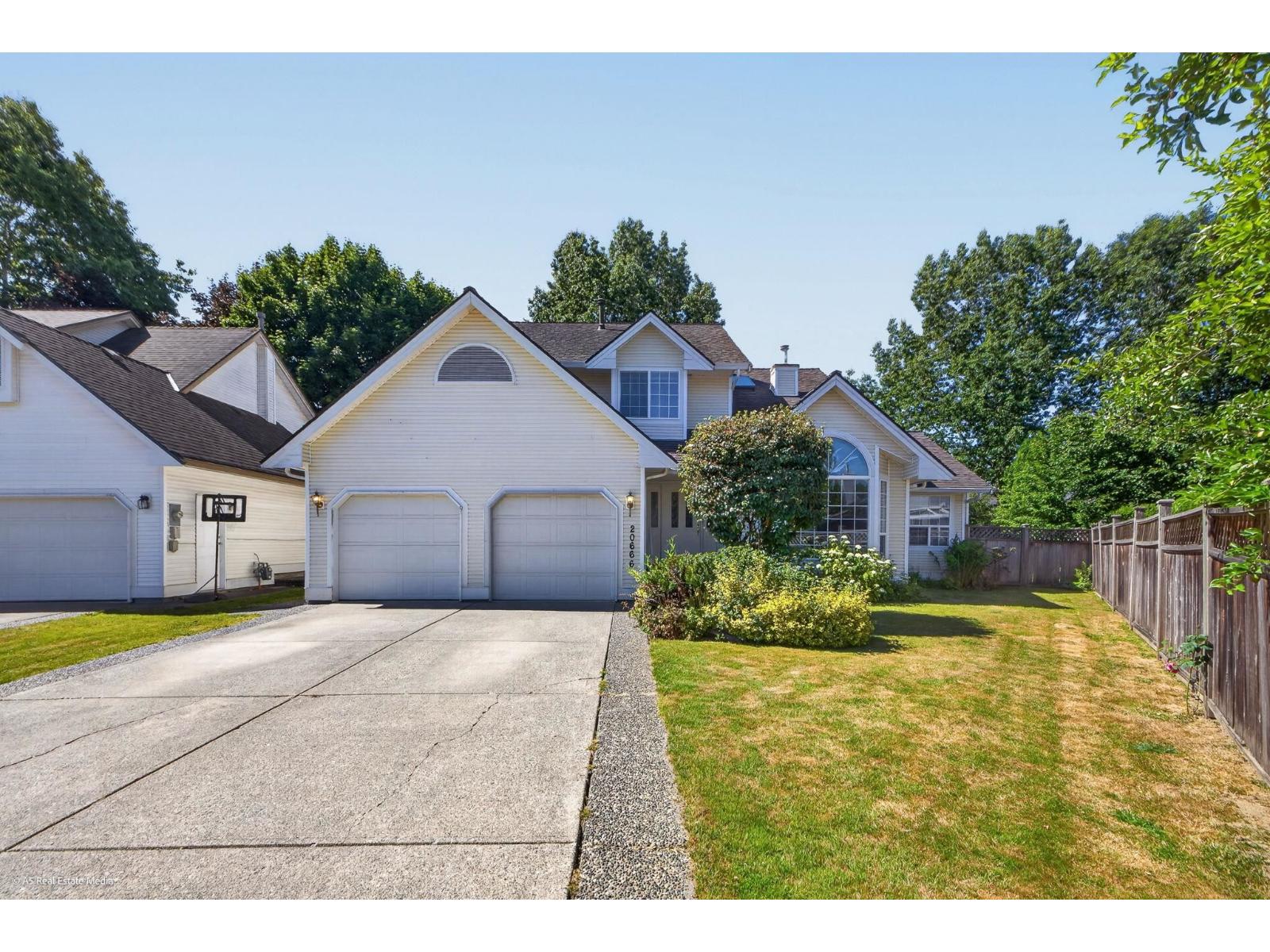 20666 90A AVENUE, Langley, British Columbia