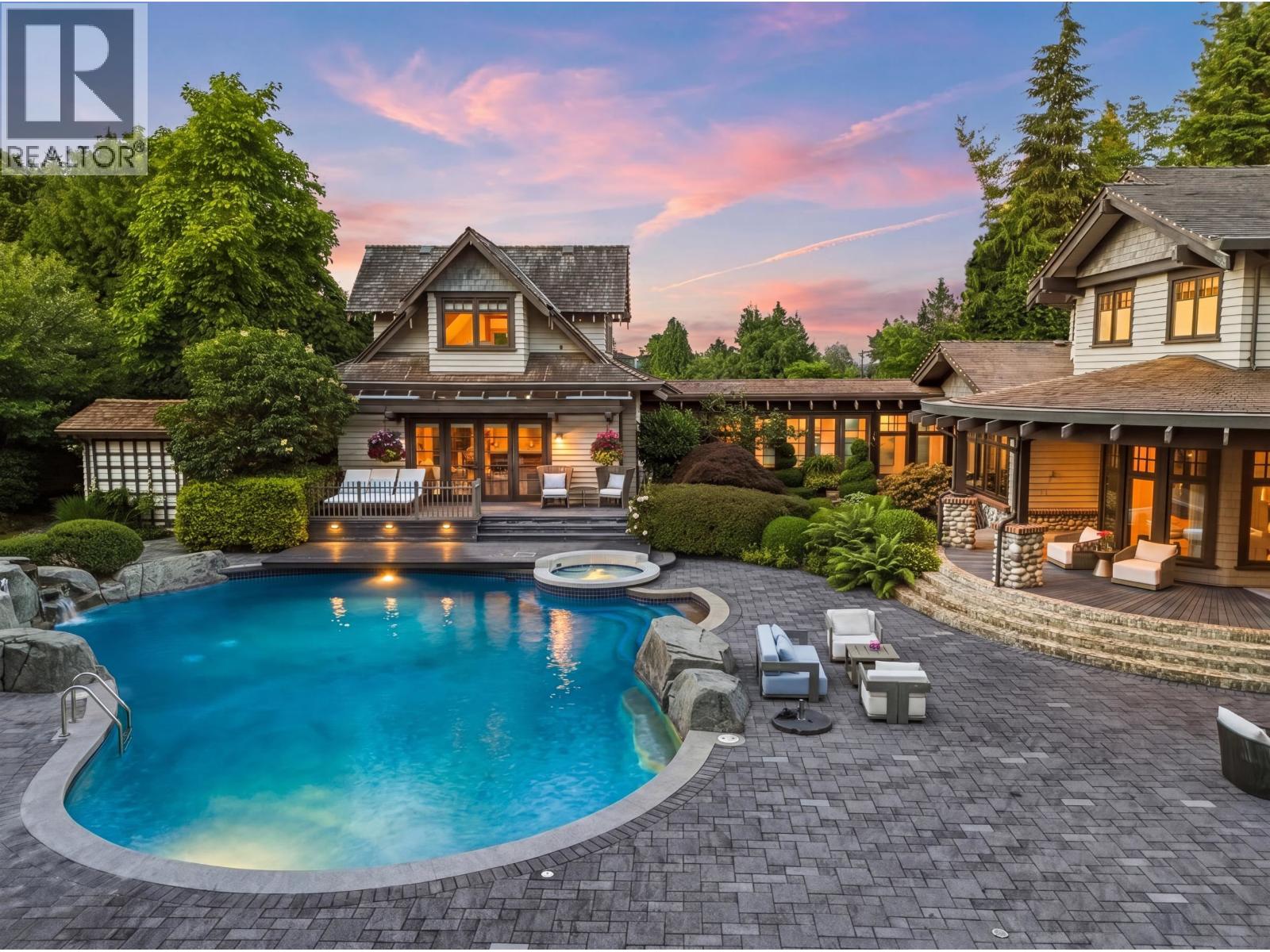 1988 DRUMMOND DRIVE, Vancouver, British Columbia