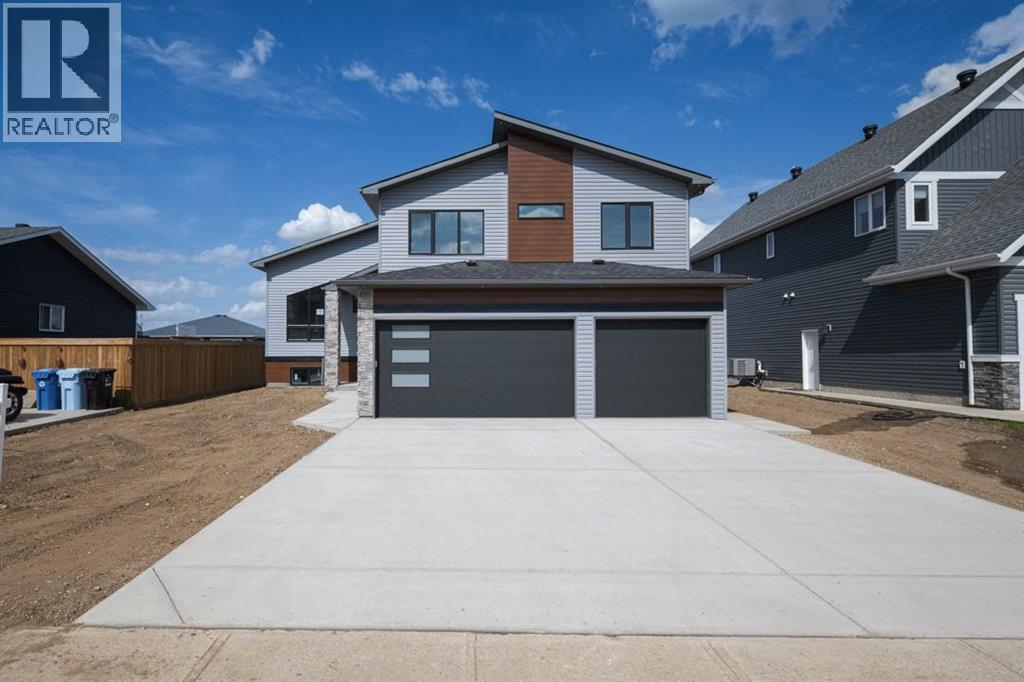 176 Beaveridge Close, Fort Mcmurray, Alberta  T9H 2V3 - Photo 1 - A2284034