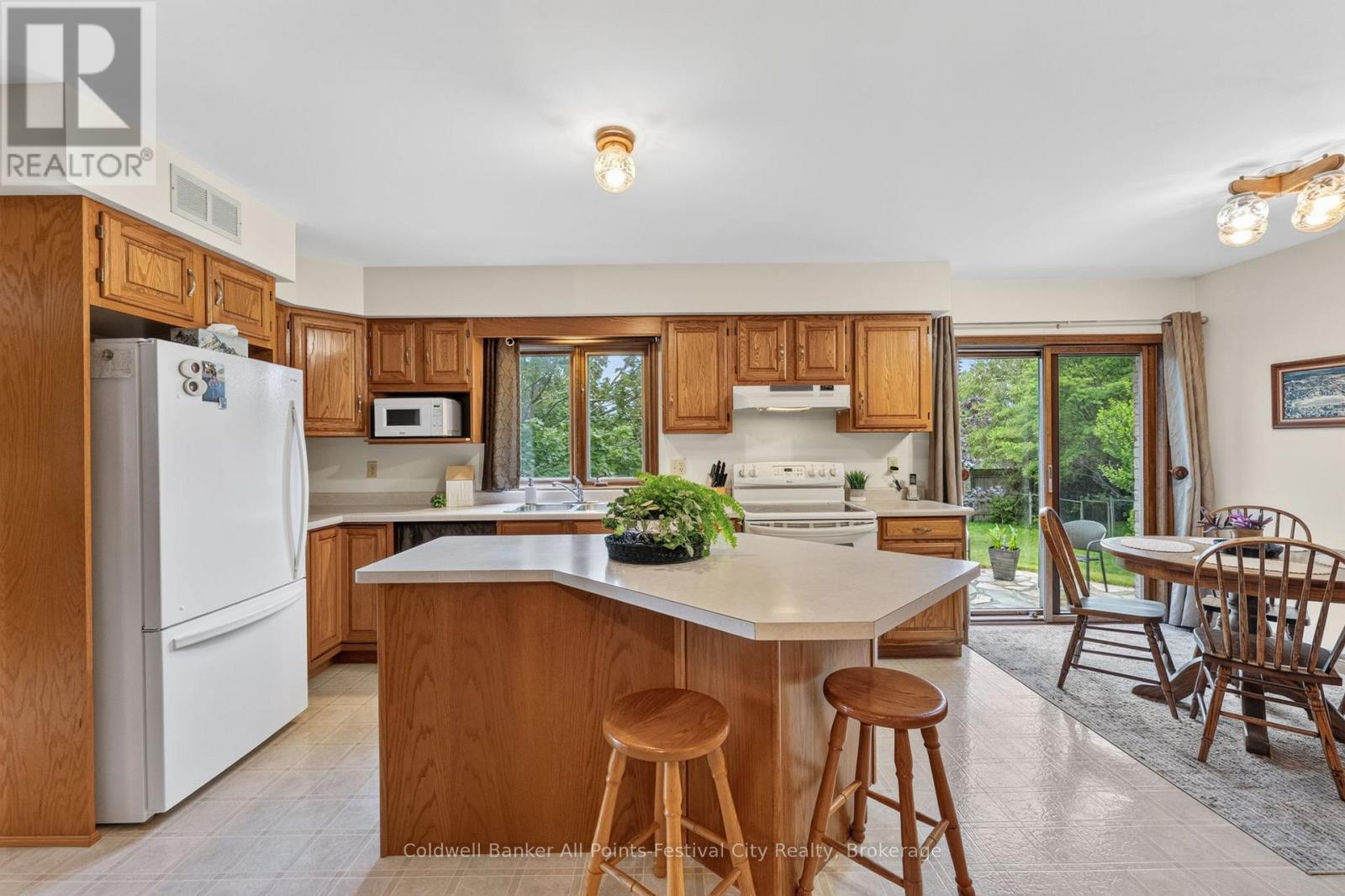 396 Eldon Street, Goderich, Ontario  N7A 4K8 - Photo 12 - X13465994