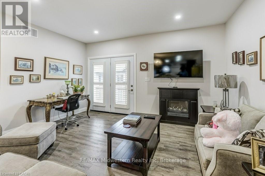 273 Queen Street, North Perth, Ontario N0G 1B0 - Photo 10 - X13472618