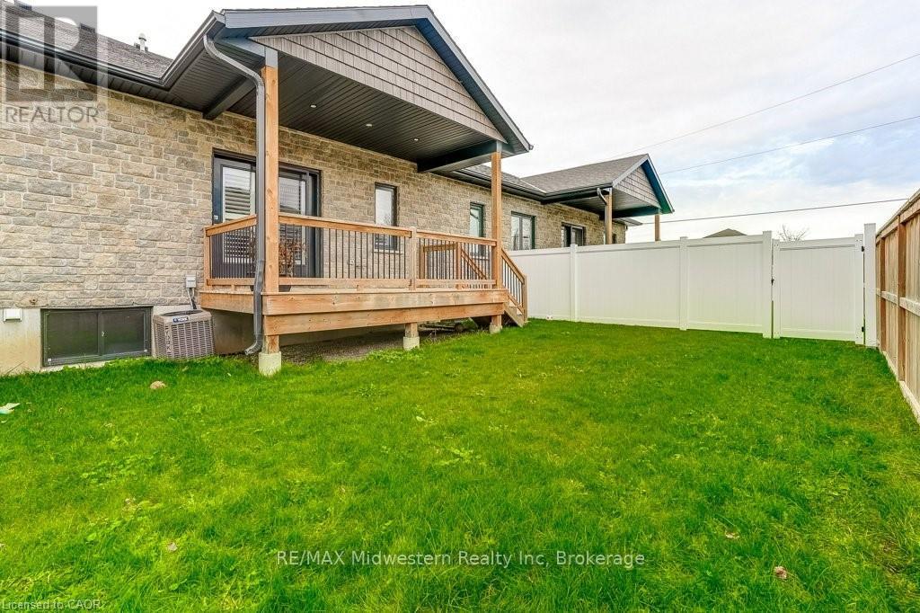273 Queen Street, North Perth, Ontario N0G 1B0 - Photo 7 - X13472618
