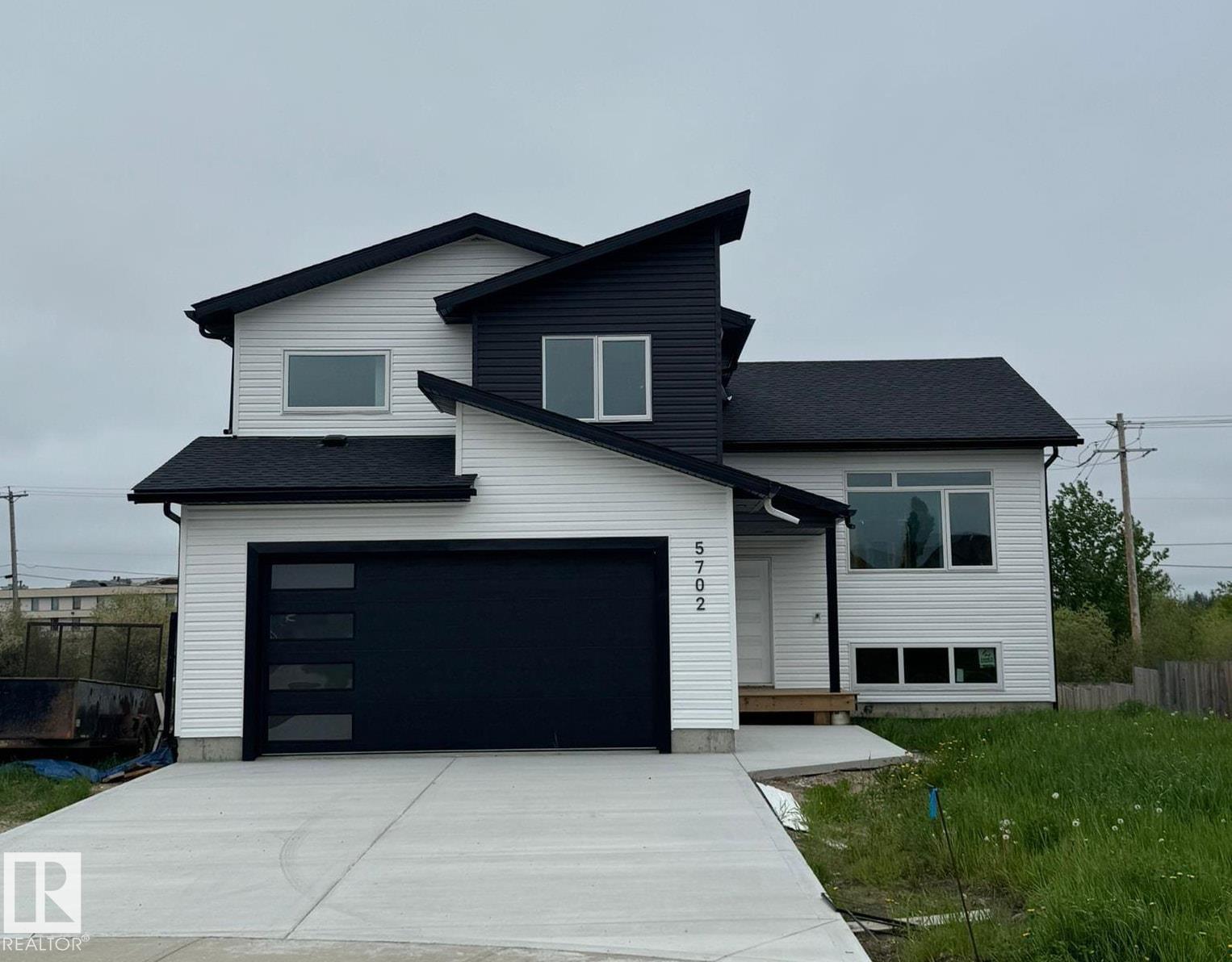 5702 MEADOW WY, cold lake, Alberta
