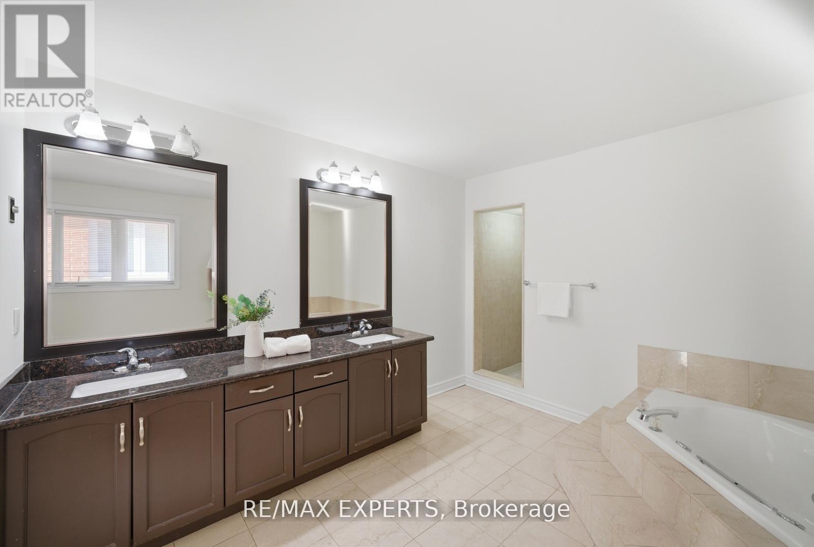 11 Horizon Court, Richmond Hill, Ontario  L4B 3G1 - Photo 35 - N13474258