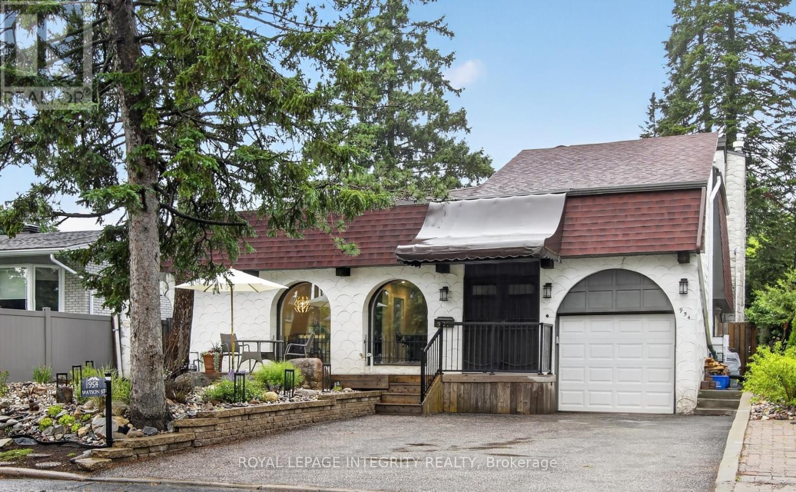 954 WATSON STREET, Ottawa, Ontario