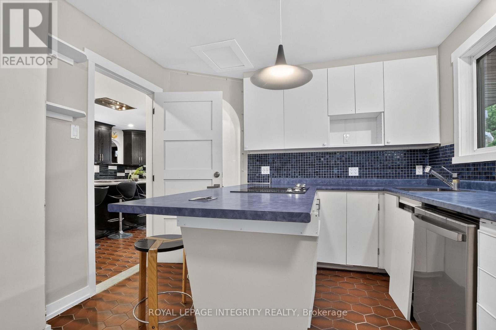 954 Watson Street, Ottawa, Ontario  K2B 6C2 - Photo 13 - X13476472