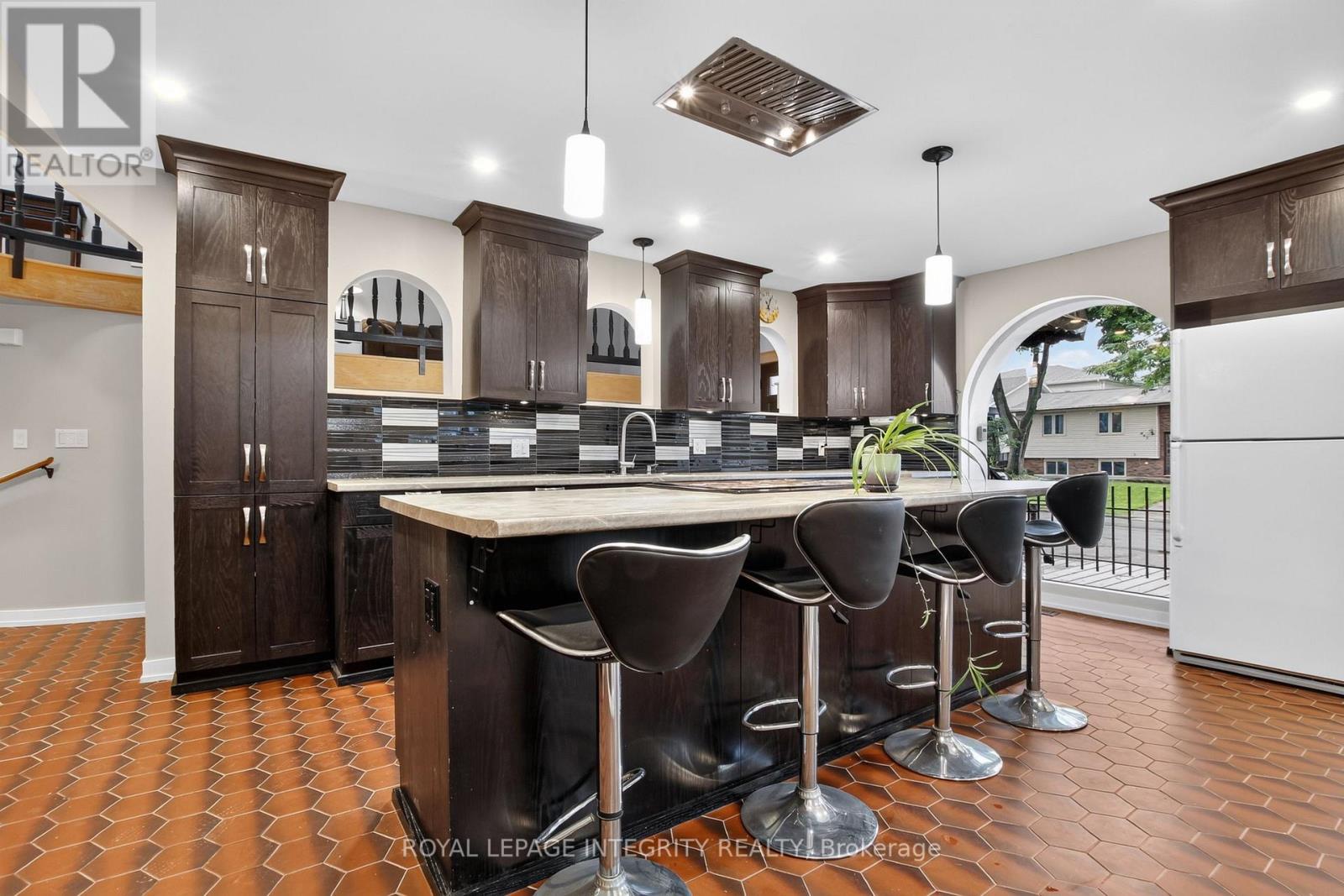 954 Watson Street, Ottawa, Ontario  K2B 6C2 - Photo 7 - X13476472