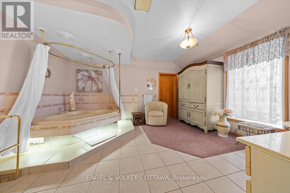 528 St Lawrence Street, North Dundas, Ontario  K0C 2K0 - Photo 35 - X13476510