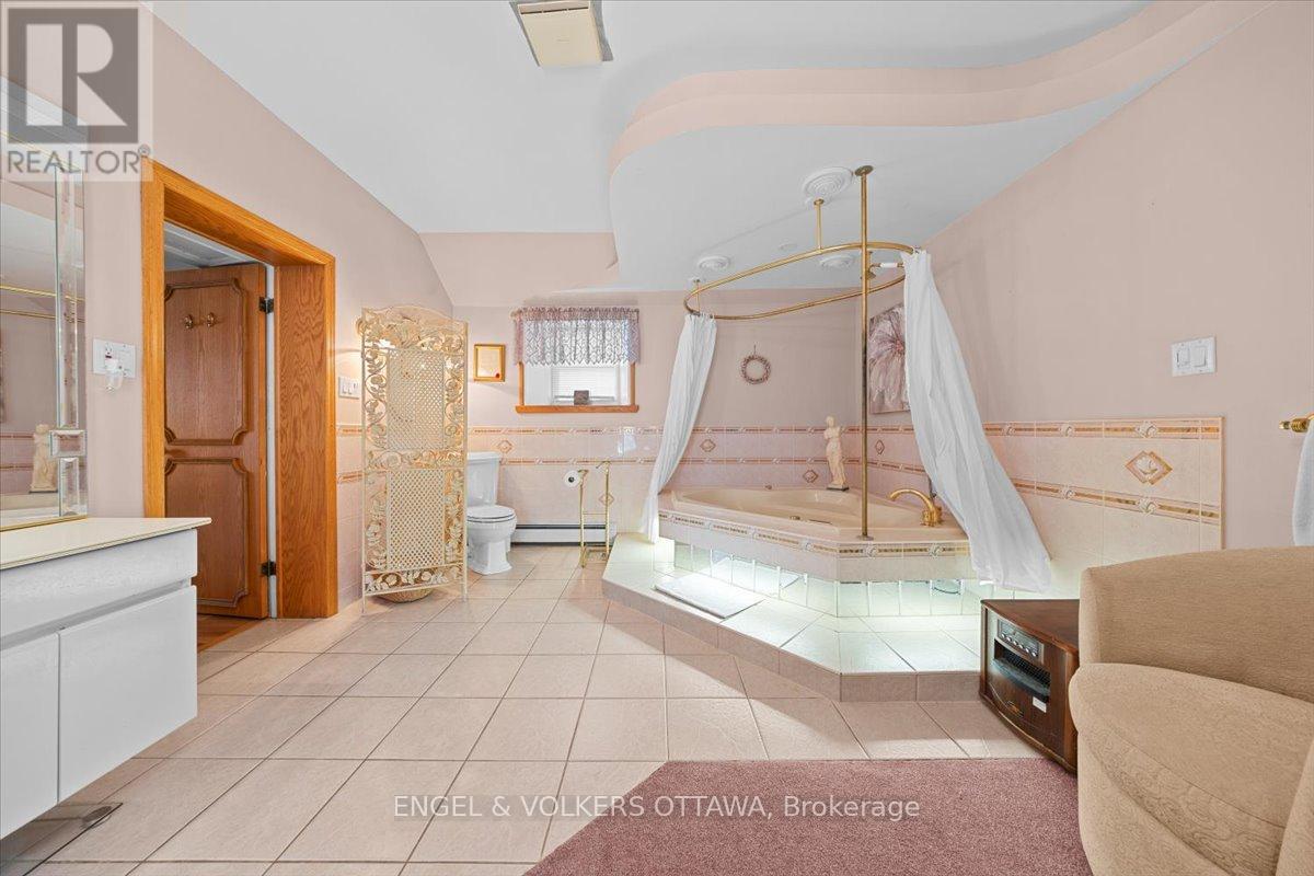 528 St Lawrence Street, North Dundas, Ontario  K0C 2K0 - Photo 37 - X13476510