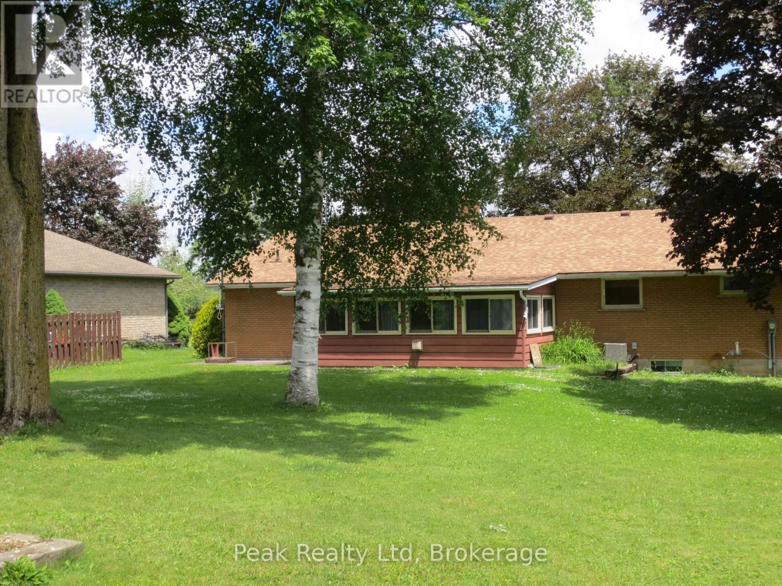 22 Brown Street S, Minto, Ontario  N0G 1M0 - Photo 9 - X13473338